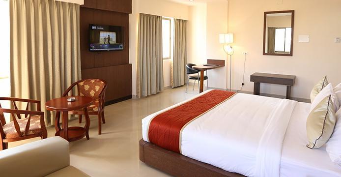 The Contour Hotel Guwahati Exterior foto