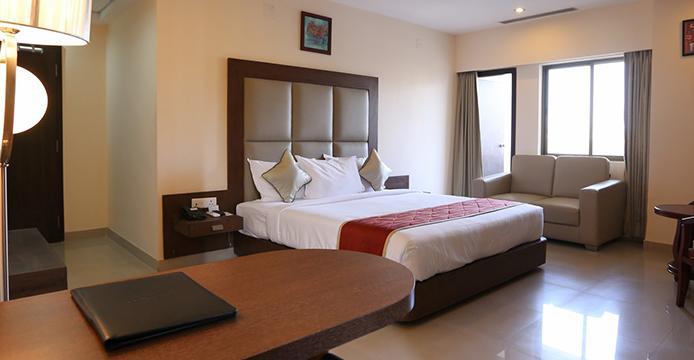 The Contour Hotel Guwahati Exterior foto
