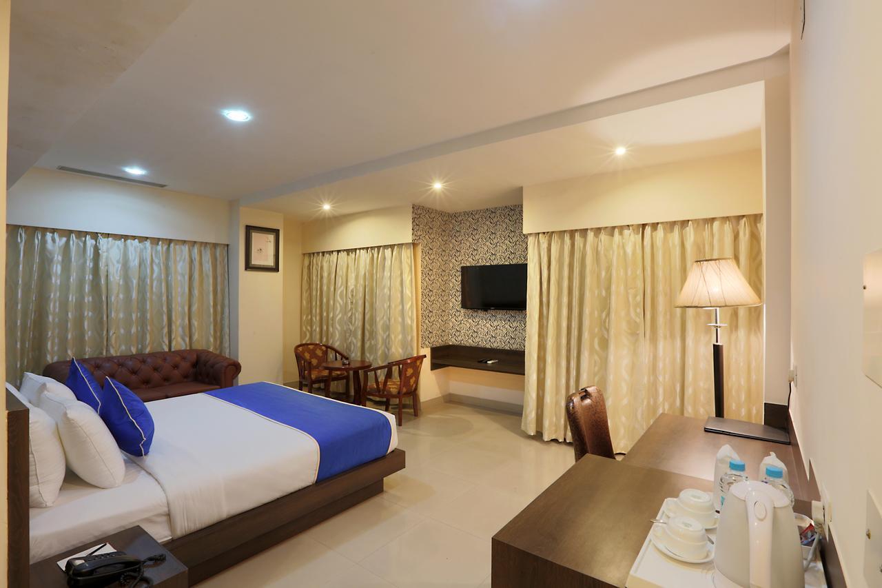 The Contour Hotel Guwahati Exterior foto